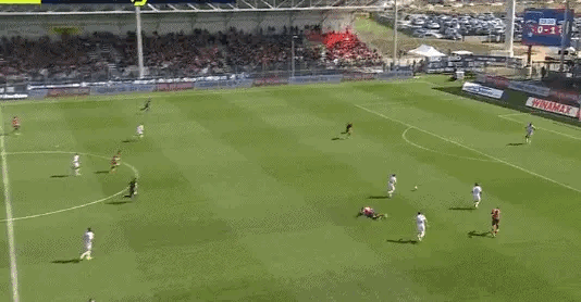 朗斯前锋奥蓬达在4分30秒内完成帽子戏法 创下法甲纪录